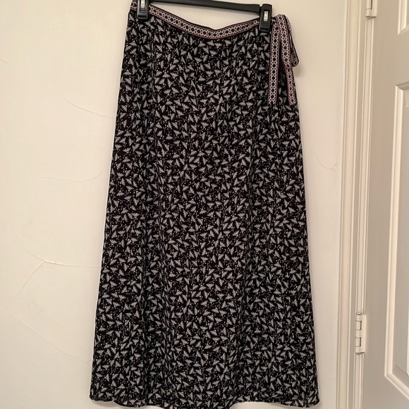 Max Studio Dresses & Skirts - Max Studio maxi skirt
